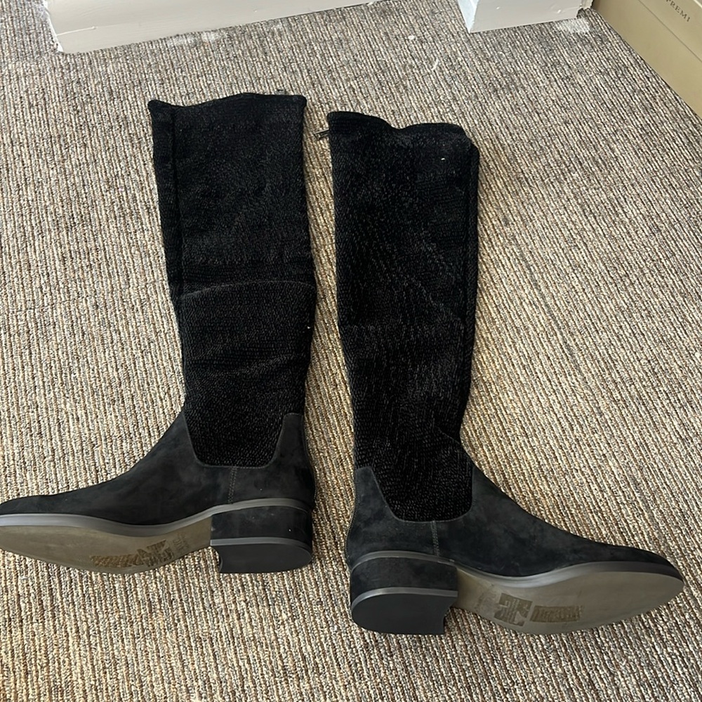 New with tags. IMNYC Isaac Mizrahi Naomi over the knee boot